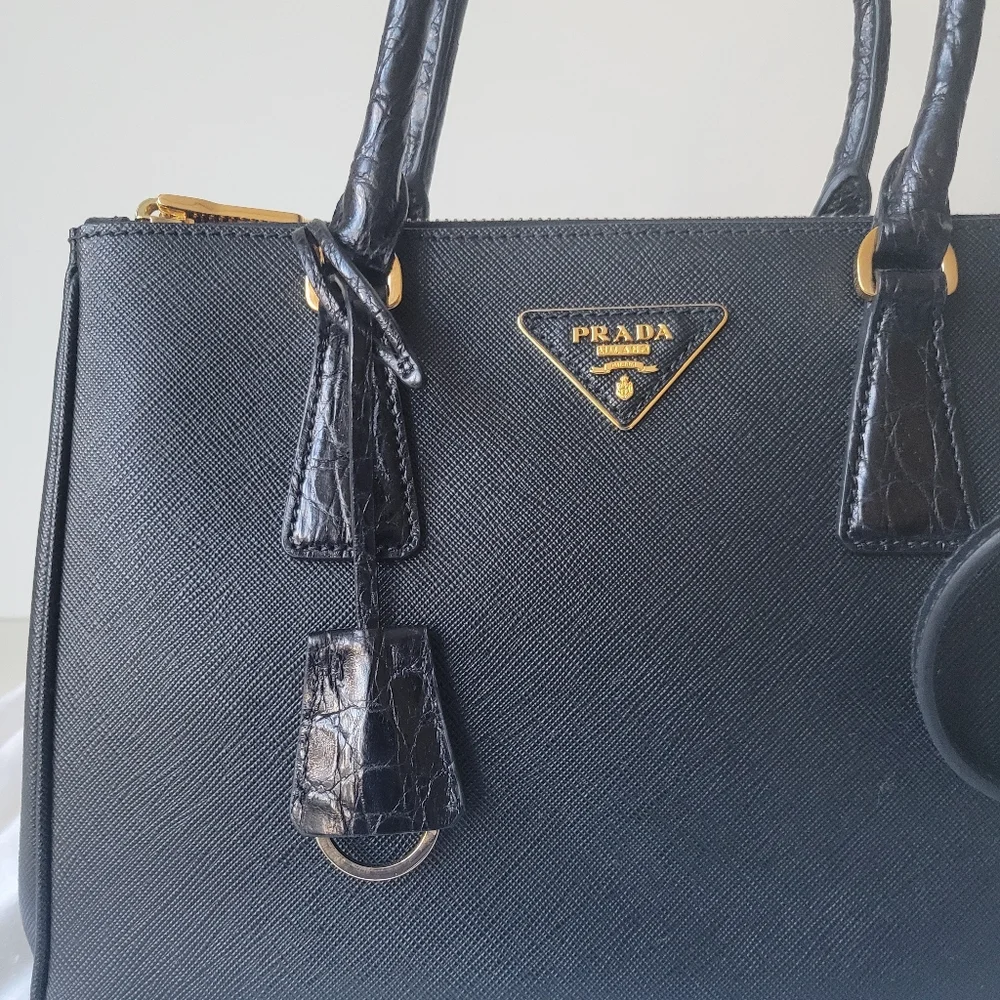 PRADA Crocodile Galleria Saffiano Leather Black Bag - Picture 6 of 17